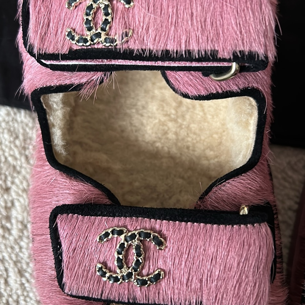 CHANEL - Pink Calf hair/Shearling Dad Sandals - 36 - Picture 4 of 6